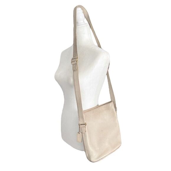Vintage Coach Ivory Cream Crossbody Bag - Picture 1 of 7